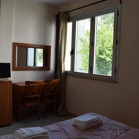La Dea Hotel Pisa Bagian luar foto