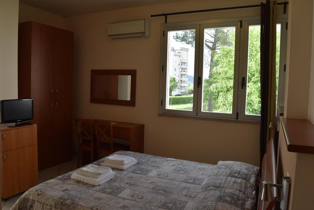 La Dea Hotel Pisa Bagian luar foto