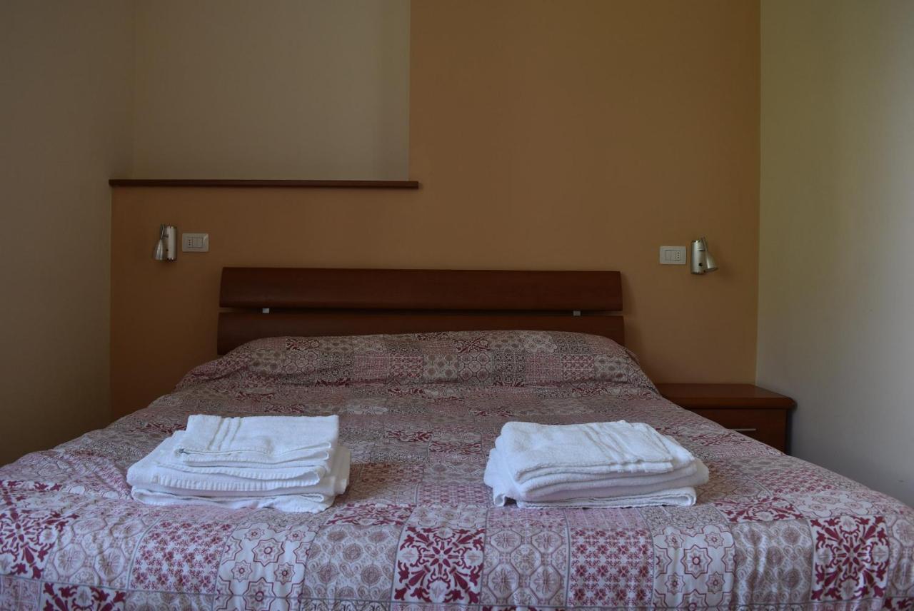 La Dea Hotel Pisa Bagian luar foto