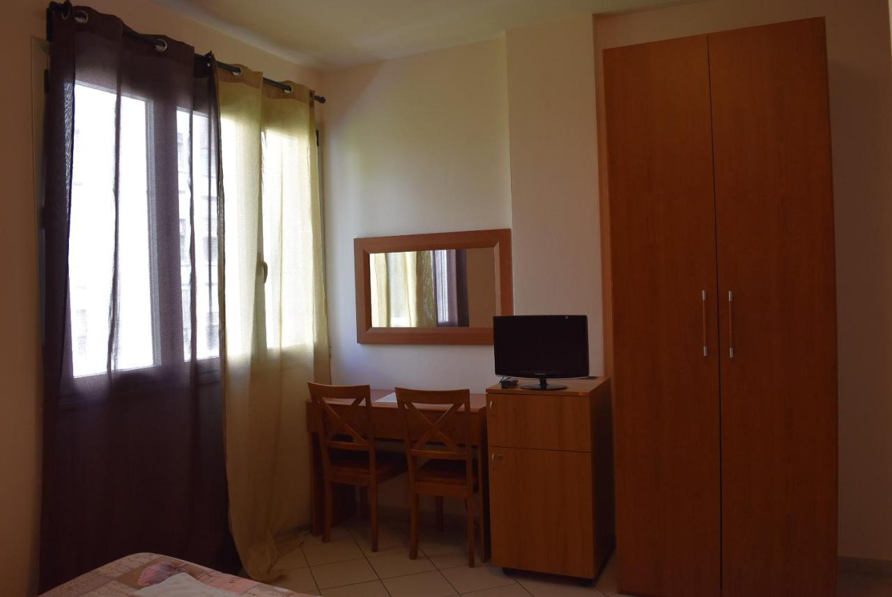 La Dea Hotel Pisa Bagian luar foto