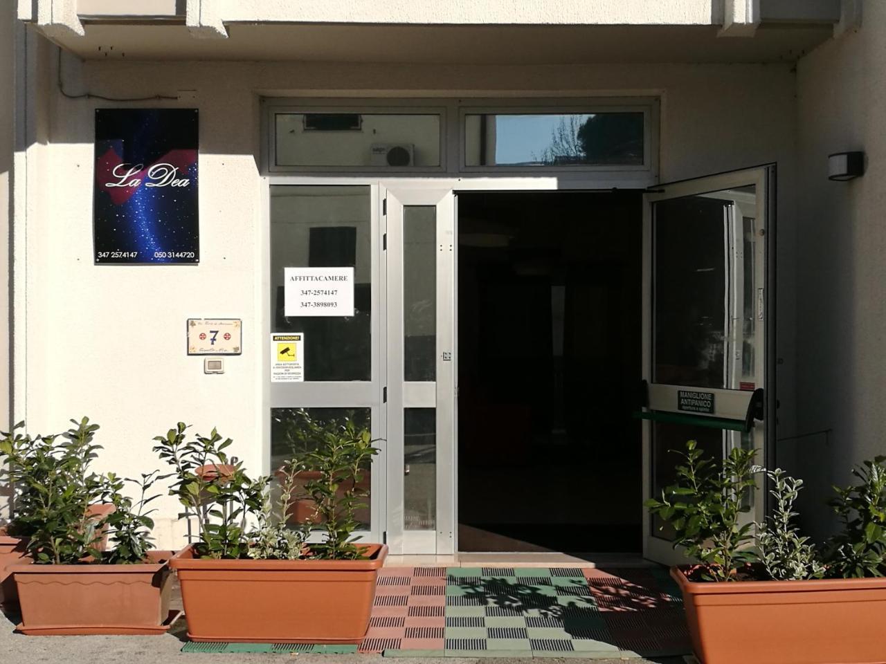 La Dea Hotel Pisa Bagian luar foto